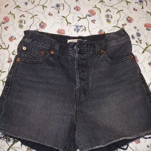 Black Levi's shorts